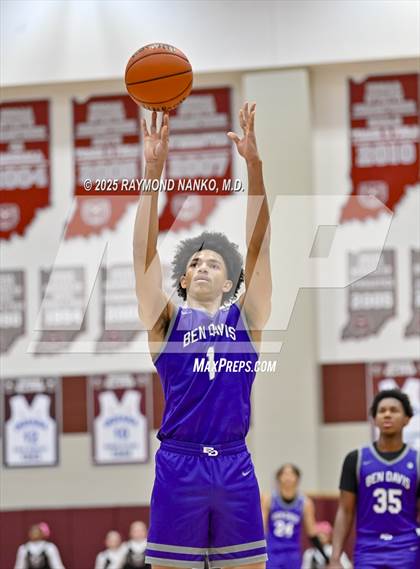 Thumbnail 3 in Ben Davis @ Lawrence Central photogallery.