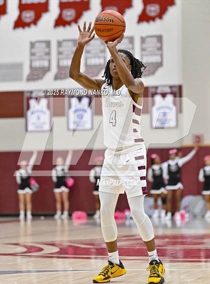 Thumbnail 1 in Ben Davis @ Lawrence Central photogallery.