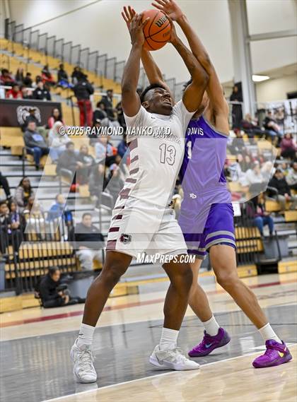 Thumbnail 3 in Ben Davis @ Lawrence Central photogallery.