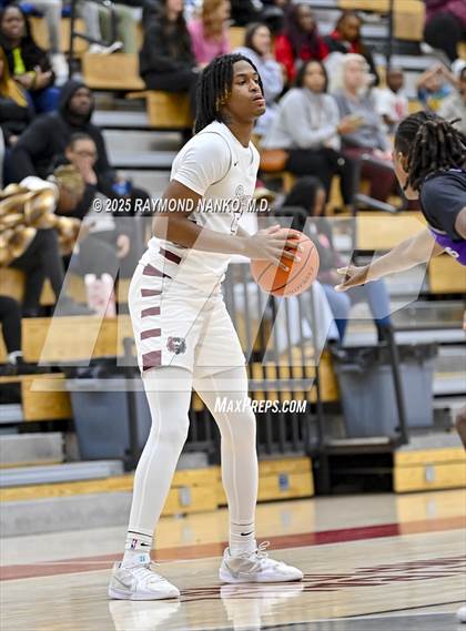 Thumbnail 3 in Ben Davis @ Lawrence Central photogallery.