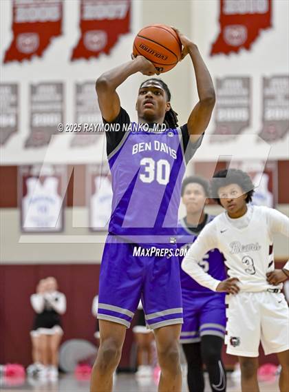 Thumbnail 2 in Ben Davis @ Lawrence Central photogallery.