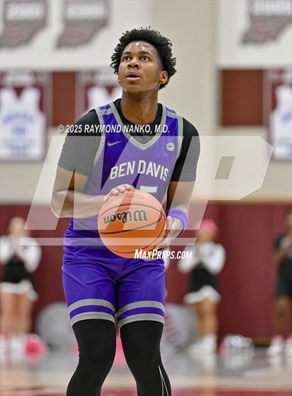 Thumbnail 1 in Ben Davis @ Lawrence Central photogallery.