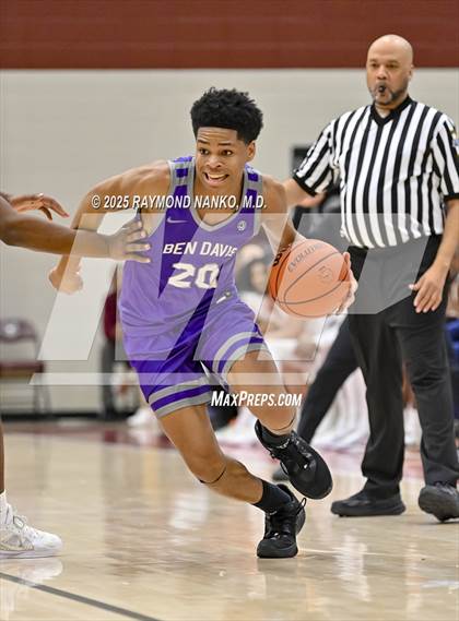 Thumbnail 2 in Ben Davis @ Lawrence Central photogallery.