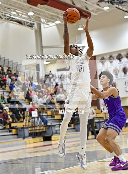 Thumbnail 2 in Ben Davis @ Lawrence Central photogallery.