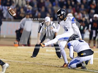 Thumbnail 2 in Bakersfield Christian @ Selma (CIF SoCal Regional 4-AA Final) photogallery.