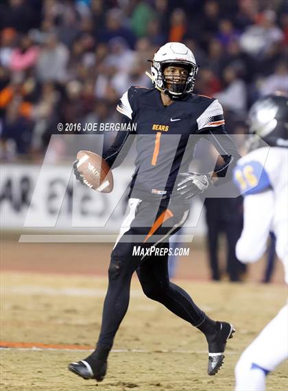 Thumbnail 2 in Bakersfield Christian @ Selma (CIF SoCal Regional 4-AA Final) photogallery.