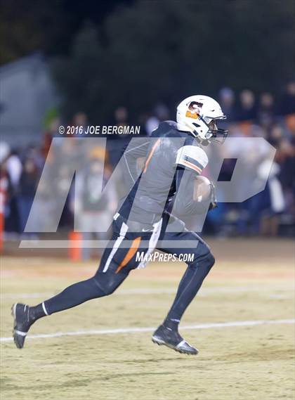 Thumbnail 3 in Bakersfield Christian @ Selma (CIF SoCal Regional 4-AA Final) photogallery.