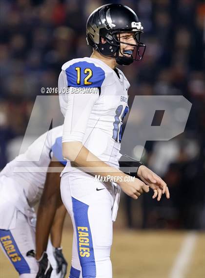 Thumbnail 3 in Bakersfield Christian @ Selma (CIF SoCal Regional 4-AA Final) photogallery.