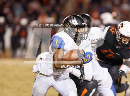 Thumbnail 2 in Bakersfield Christian @ Selma (CIF SoCal Regional 4-AA Final) photogallery.