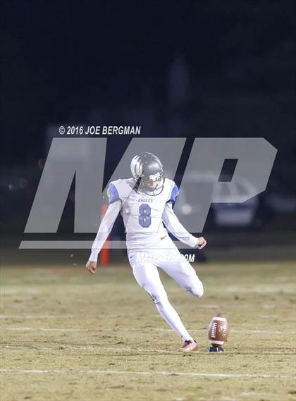 Thumbnail 2 in Bakersfield Christian @ Selma (CIF SoCal Regional 4-AA Final) photogallery.