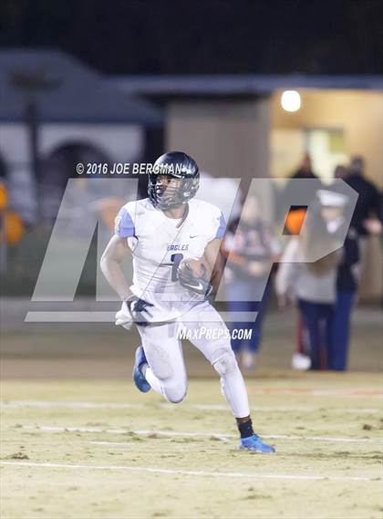 Thumbnail 3 in Bakersfield Christian @ Selma (CIF SoCal Regional 4-AA Final) photogallery.