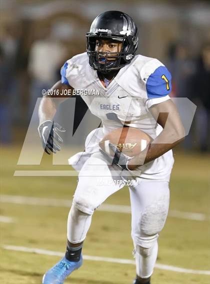 Thumbnail 2 in Bakersfield Christian @ Selma (CIF SoCal Regional 4-AA Final) photogallery.