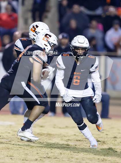 Thumbnail 3 in Bakersfield Christian @ Selma (CIF SoCal Regional 4-AA Final) photogallery.