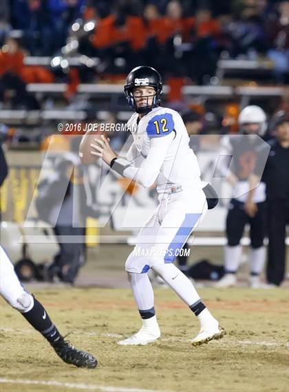 Thumbnail 1 in Bakersfield Christian @ Selma (CIF SoCal Regional 4-AA Final) photogallery.