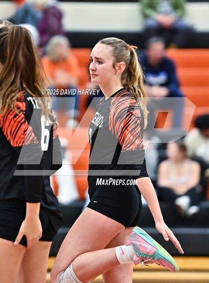 Thumbnail 1 in JV: Valor Christian @ Lakewood photogallery.