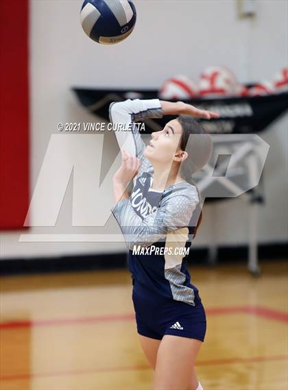 Thumbnail 2 in Hondo @ Fredericksburg photogallery.