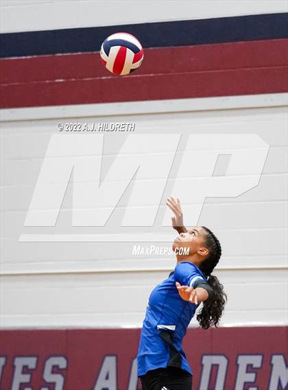 Thumbnail 1 in Olathe Northwest vs. Liberty photogallery.