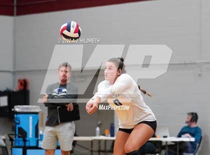 Thumbnail 3 in Olathe Northwest vs. Liberty photogallery.