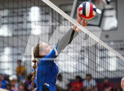 Thumbnail 3 in Olathe Northwest vs. Liberty photogallery.