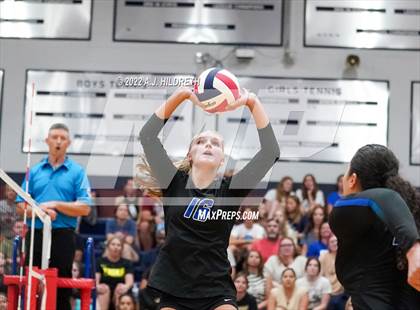 Thumbnail 3 in Olathe Northwest vs. Liberty photogallery.