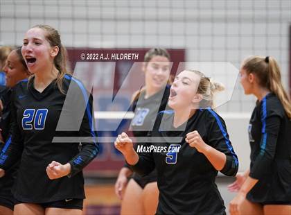 Thumbnail 2 in Olathe Northwest vs. Liberty photogallery.