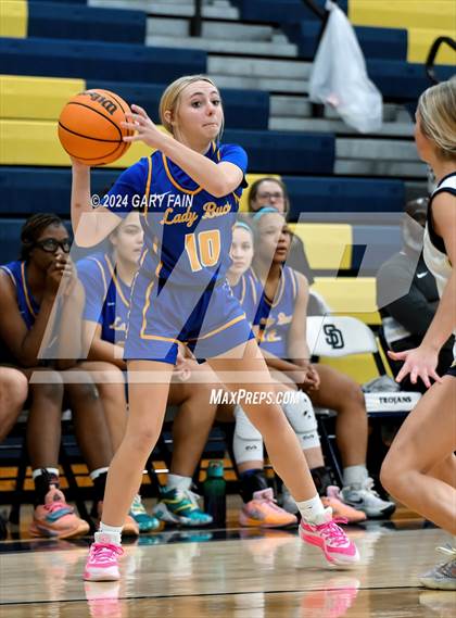 Thumbnail 3 in Boyd-Buchanan @ Soddy Daisy photogallery.