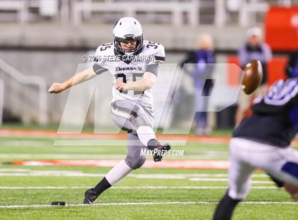 Thumbnail 1 in Desert Hills vs Stansburry (UHSAA 3AA Semifinal) photogallery.
