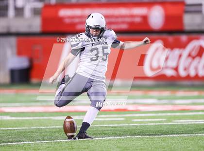 Thumbnail 2 in Desert Hills vs Stansburry (UHSAA 3AA Semifinal) photogallery.