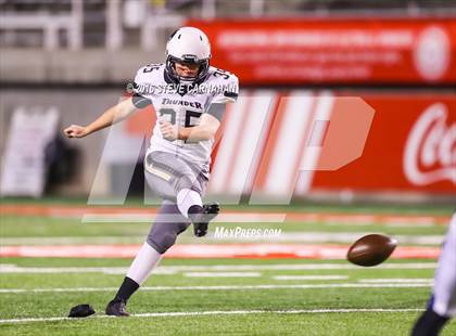 Thumbnail 3 in Desert Hills vs Stansburry (UHSAA 3AA Semifinal) photogallery.