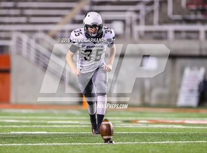 Thumbnail 2 in Desert Hills vs Stansburry (UHSAA 3AA Semifinal) photogallery.