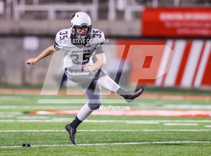 Thumbnail 2 in Desert Hills vs Stansburry (UHSAA 3AA Semifinal) photogallery.
