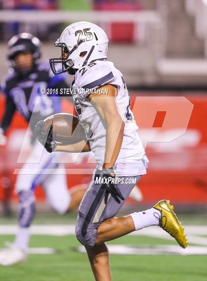 Thumbnail 2 in Desert Hills vs Stansburry (UHSAA 3AA Semifinal) photogallery.