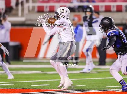 Thumbnail 3 in Desert Hills vs Stansburry (UHSAA 3AA Semifinal) photogallery.