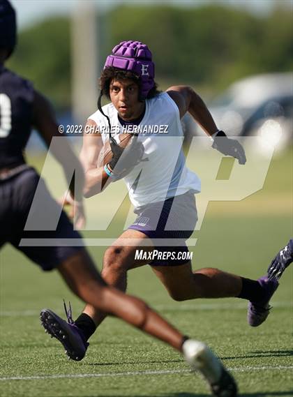 Thumbnail 2 in Elgin vs College Park (Texas 7 on 7 State Qualifier) photogallery.