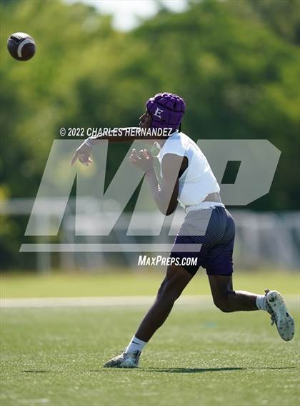 Thumbnail 2 in Elgin vs College Park (Texas 7 on 7 State Qualifier) photogallery.