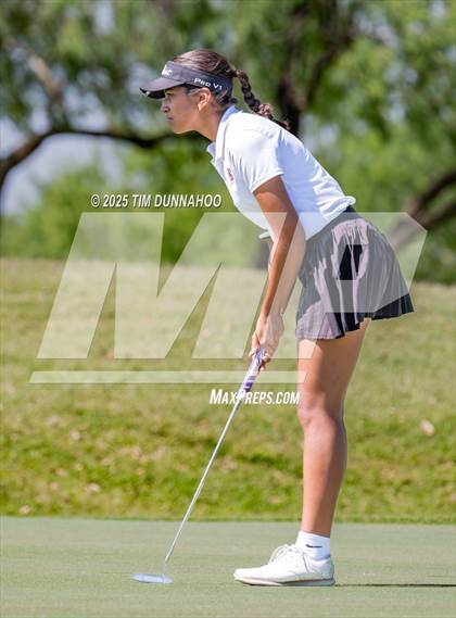 Thumbnail 2 in UIL Region IV 5A Girls Golf Final (Round 1) photogallery.