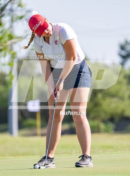Thumbnail 2 in UIL Region IV 5A Girls Golf Final (Round 1) photogallery.
