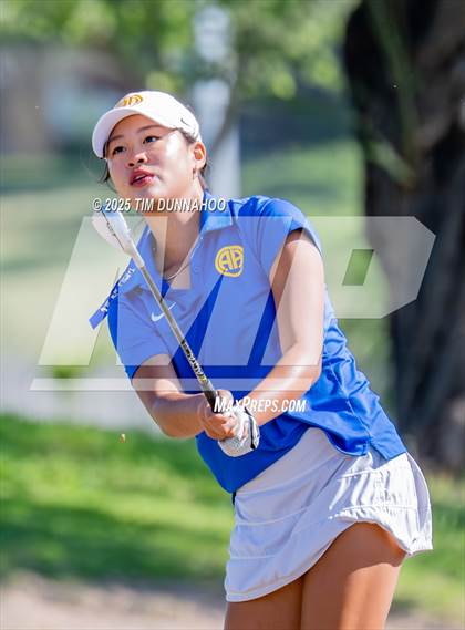 Thumbnail 2 in UIL Region IV 5A Girls Golf Final (Round 1) photogallery.