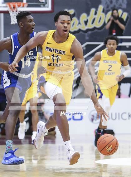 Thumbnail 3 in IMG Academy vs. Montverde Academy (Spalding Hoophall Classic) photogallery.