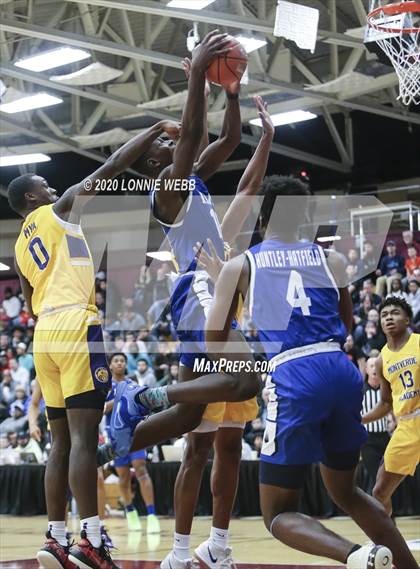 Thumbnail 2 in IMG Academy vs. Montverde Academy (Spalding Hoophall Classic) photogallery.