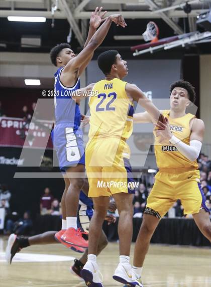 Thumbnail 1 in IMG Academy vs. Montverde Academy (Spalding Hoophall Classic) photogallery.
