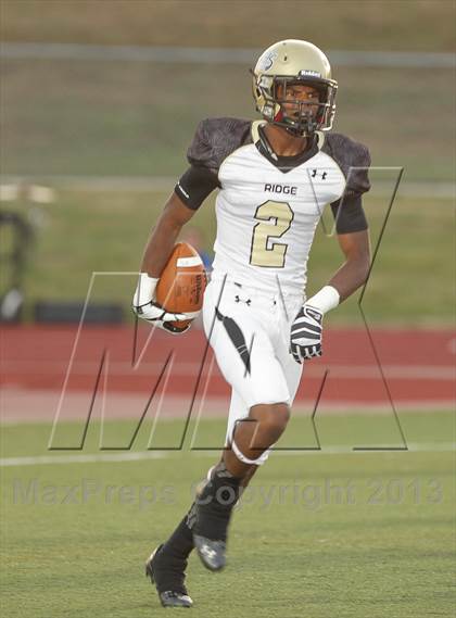 Thumbnail 2 in Fossil Ridge vs. Grapevine photogallery.