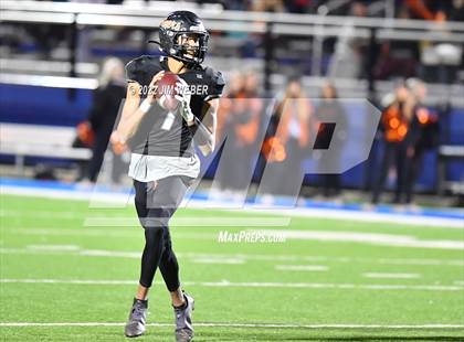 Thumbnail 2 in Crescent vs. Gore (OSSAA Class A Quarterfinal) photogallery.
