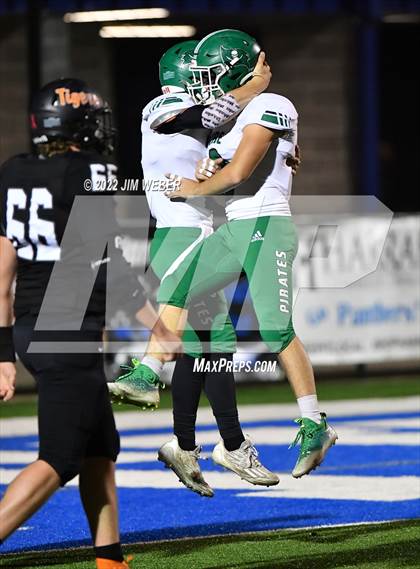 Thumbnail 1 in Crescent vs. Gore (OSSAA Class A Quarterfinal) photogallery.