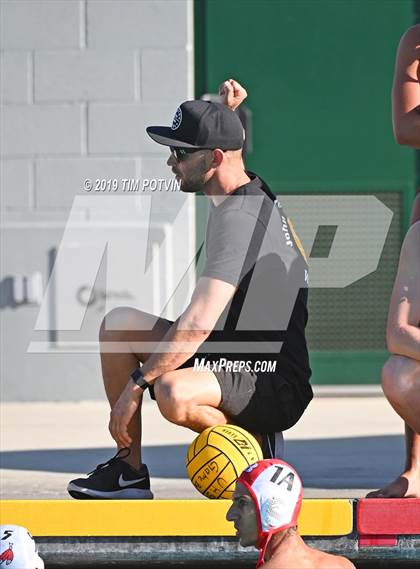 Thumbnail 3 in Crespi vs Burroughs photogallery.