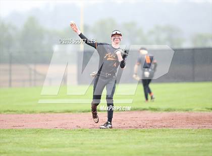 Thumbnail 3 in Fredericktown @ Amanda-Clearcreek (OHSAA D5 District Semifinal) photogallery.