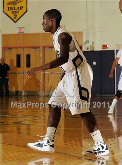 Thumbnail 1 in Wagner vs West Babylon (2011 Holiday Tournament] photogallery.