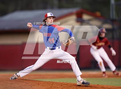 Thumbnail 2 in Walton @ Lassiter photogallery.