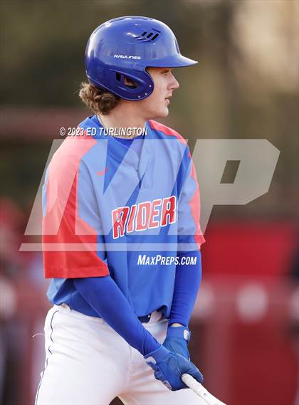 Thumbnail 1 in Walton @ Lassiter photogallery.