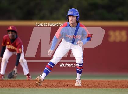 Thumbnail 1 in Walton @ Lassiter photogallery.